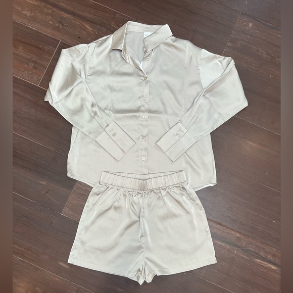 Tops - NWT LongSleeve Button Top & Short Cream Boutique Satin Set